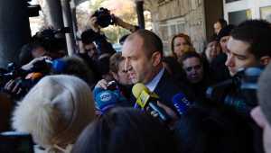Ο Ρούμεν Ράντεφ νικητής των προεδρικών εκλογών στην Βουλγαρία, σύμφωνα με τα exit poll