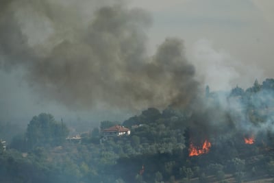 Αυξημένος κίνδυνος πυρκαγιάς και αύριο, στο «κόκκινο» τέσσερις περιοχές