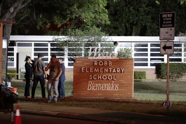 Σοκ σε όλο τον κόσμο από το μακελειό στο Τέξας: Ένας 18χρονος σκότωσε 19 μαθητές δημοτικού, 22 συνολικά οι νεκροί