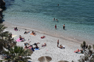 Γαλάζιες σημαίες 2022: Αυτές είναι οι πιο καθαρές παραλίες στην Ελλάδα