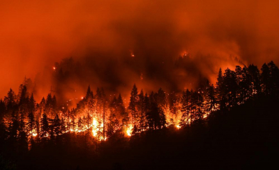 Καλιφόρνια: Στη μάχη 5.400 πυροσβέστες, αγωνιώδεις προσπάθειες για να θέσουν υπό έλεγχο τη φωτιά