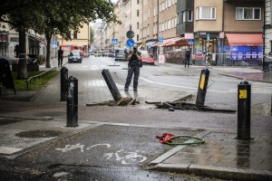 Σουηδία: Κλεμμένο φορτηγό έπεσε πάνω σε αυτοκίνητα