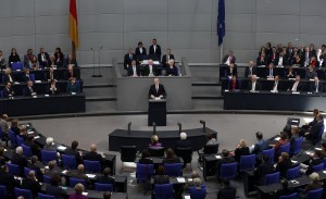 Γερμανοί βουλευτές: H Ελλάδα δικαιούται ελάφρυνση χρέους