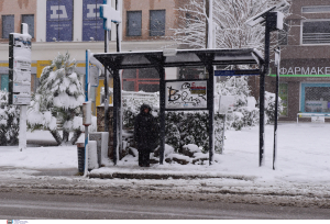 Κακοκαιρία: Χιονίζει στο κέντρο της Αθήνας, νέο έκτακτο δελτίο ΕΜΥ - Πυκνές χιονοπτώσεις ως τα ξημερώματα