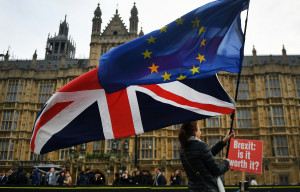 Brexit: Χιλιάδες υπογραφές σε λίγες ώρες κατά της αναστολής λειτουργίας του Κοινοβουλίου