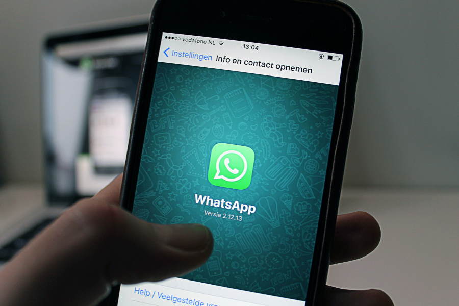 Το WhatsApp «φέρνει» λειτουργία που θα επιτρέπει σε χρήστες να διορθώνουν μηνύματα που έστειλαν και μετάνιωσαν