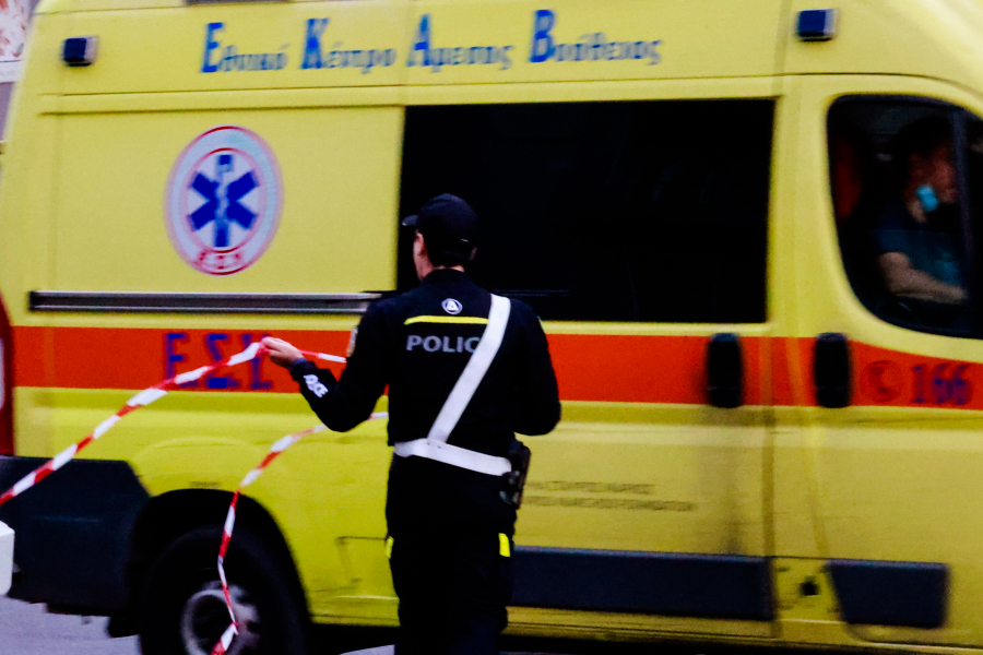 Τροχαίο δυστύχημα με νεκρούς στη Θεσσαλονίκη - Έπεσε πάνω σε 6 αυτοκίνητα