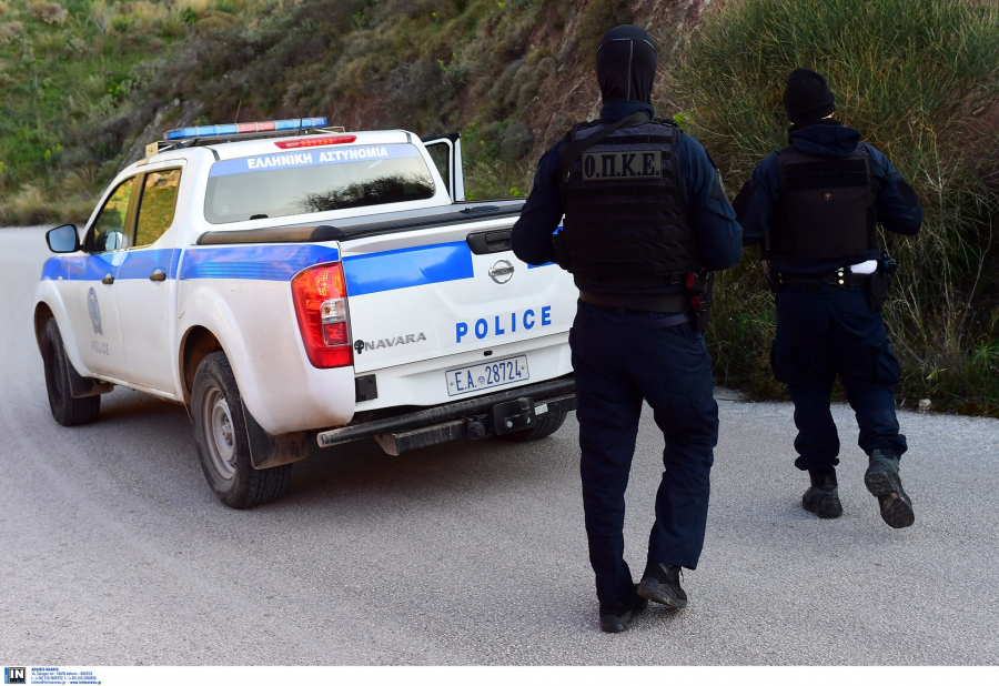 Τηλεφωνική απάτη με λεία 10.000 ευρώ, συνελήφθη μια γυναίκα που έστησε παγίδα σε ηλικιωμένο