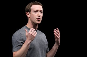 Μαρκ Ζούκερμπεργκ: Ο βασιλιάς του Facebook είναι γυμνός;