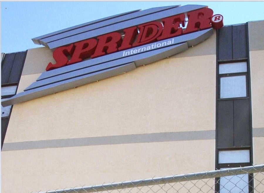 Sprider: Σε πλειστηριασμό βγαίνει το εργοστάσιο του άλλοτε επιτυχημένου «ελληνικού Zara»
