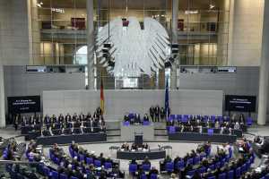 Η Bundestag αδειάζει τον Σοίμπλε - Δεν απαιτείται νέα απόφαση για αποχώρηση του ΔΝΤ