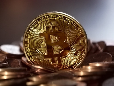 Νέο ρεκόρ για το Bitcoin: Ξεπέρασε για πρώτη φορά το όριο των 60.000 δολαρίων