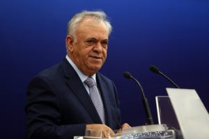 Οι προοπτικές ιταλικών επενδύσεων στην Ελλάδα στη συνάντηση του Δραγασάκη με τον Ιταλό πρέσβη