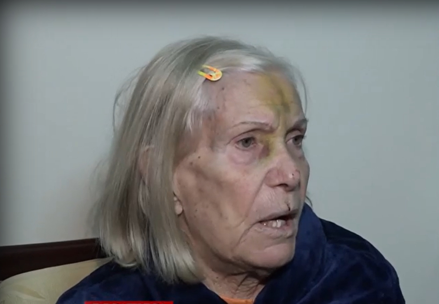 Περιστέρι: Άγρια ληστεία ανήλικης σε ηλικιωμένη - «Μου πάταγε το κεφάλι και τον αυχένα»