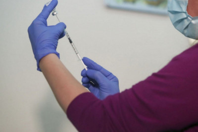 Καθησυχάζει ο ΠΟΥ για το εμβόλιο της AstraZeneca: «Δεν υπάρχει λόγος να μην χρησιμοποιείται»