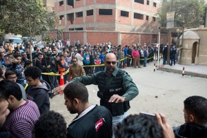 Εννέα νεκροί από επίθεση σε εκκλησία και σε ένα κατάστημα στο Κάιρο