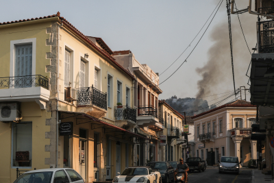 Φωτιά στην Εύβοια: Κραυγή αγωνίας από τους κατοίκους της Ιστιαίας, «καιγόμαστε, δεν το καταλαβαίνετε;» (βίντεο)