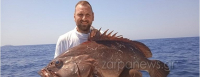 Ψάρι 42 κιλών έπιασαν δύο φίλοι στα Χανιά (εικόνες)