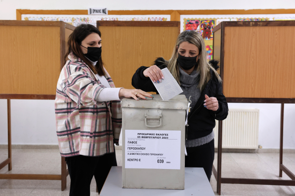 Εκλογές στην Κύπρο: Ξεκάθαρο προβάδισμα Χριστοδουλίδη