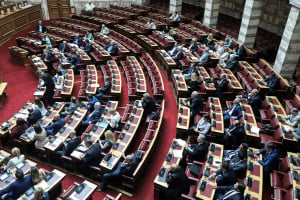 Βουλή: Υπερψηφίστηκε το νομοσχέδιο για τα προσωπικά δεδομένα