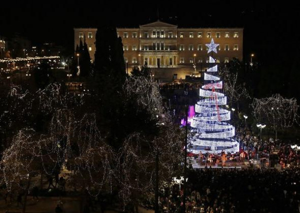 Τι αλλάζει στον στολισμό της Αθήνας - Έκπληξη το χριστουγεννιάτικο δέντρο