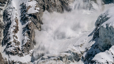 Πέντε νεκροί από χιονοστιβάδες στην Αυστρία