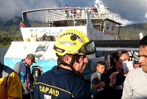H στιγμή που βυθίζεται το πλοιάριο στην Κολομβία - Εννέα νεκροί 28 αγνοούμενοι