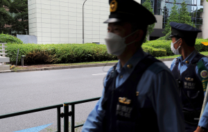 Σοκαριστικό επεισόδιο στο Τόκιο: Άνδρας αυτοπυρπολήθηκε κοντά στο γραφείο του Ιάπωνα πρωθυπουργού (βίντεο)