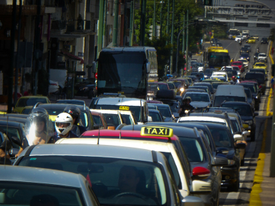 Κυκλοφοριακό «έμφραγμα» στους δρόμους της Αθήνας, πού έχει κίνηση
