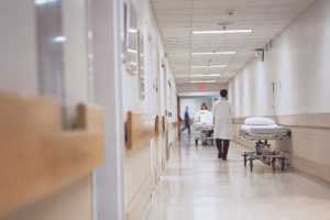 «Υπό κατάρρευση» το νοσοκομείο Παπαγεωργίου λόγω των χρεών του ΕΟΠΥΥ