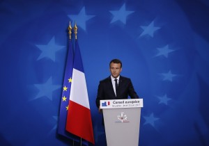 Μια «Ευρώπη που προστατεύει» ζήτησε ο Μακρόν στην Σύνοδο Κορυφής