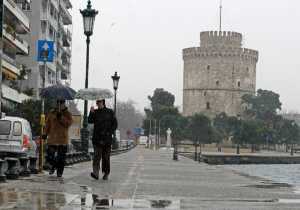 Πολλά τα προβλήματα στη Θεσσαλονίκη λόγω της έντονης χιονόπτωσης