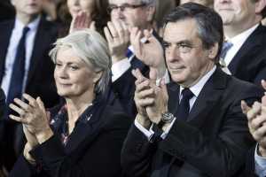Γαλλία: Το 75% επιθυμεί την αποχώρηση του Φιγιόν από την προεκλογική κούρσα
