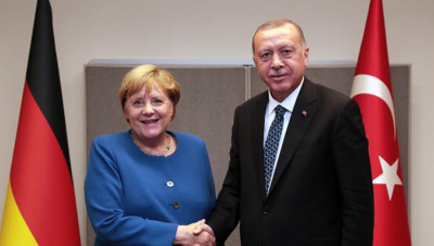 Τηλεδιάσκεψη Μέρκελ με Ερντογάν για τα «θετικά βήματα» της Τουρκίας