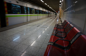 Συναγερμός στο Μετρό Ευαγγελισμός: Έπεσε άνθρωπος στις ράγες, ποιοι σταθμοί είναι κλειστοί
