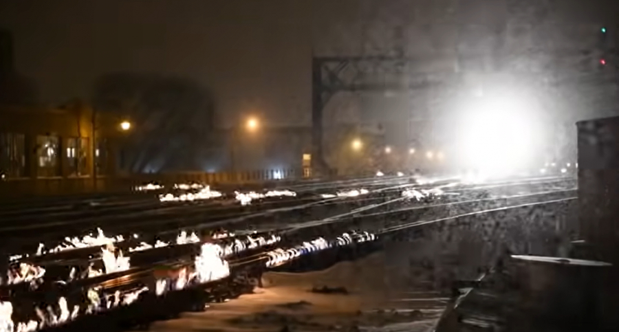 Έτσι δεν «κολλάνε» στα χιόνια τα τρένα στα σοβαρά κράτη (βίντεο)