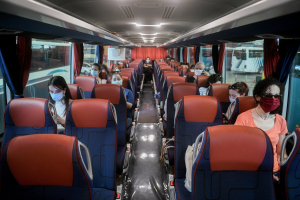 Έκπτωση 50% στα εισιτήρια τρένων και ΚΤΕΛ το Πάσχα: Ποιους εκπαιδευτικούς αφορά