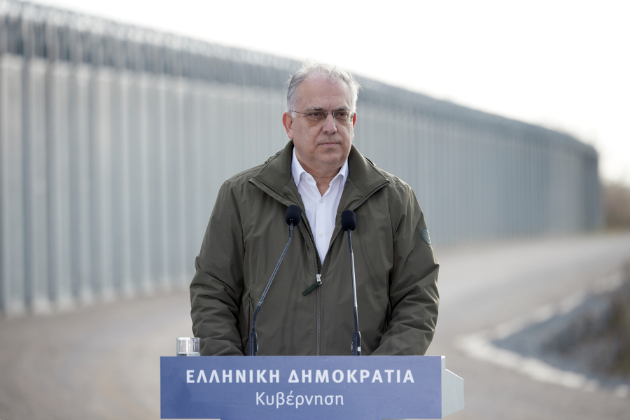 «Καταδικάζω απερίφραστα και απόλυτα την επίθεση αγνώστων στα γραφεία του ΣΥΡΙΖΑ στη Σίνδο»