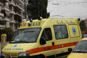 Σύγκρουση λεωφορείου με φορτηγό στη Μεταμόρφωση - Ένας τραυματίας