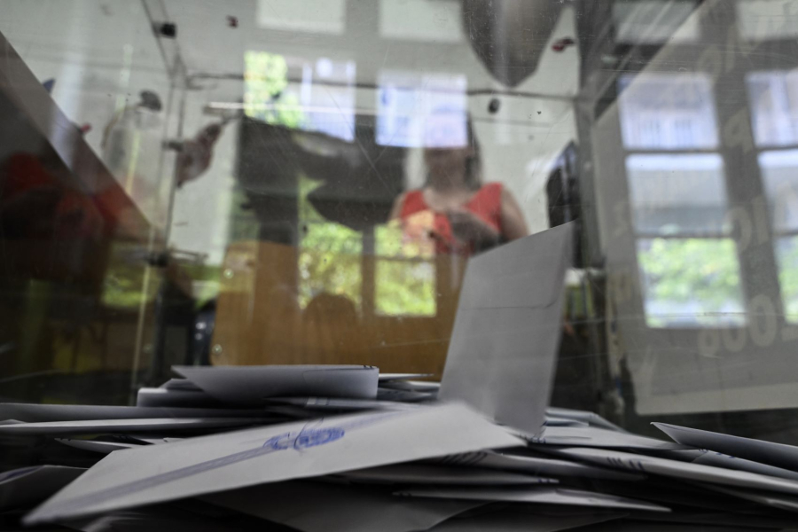 Εκλογική «παραφωνία» στην Κρήτη - Δικαστική αντιπρόσωπος άνοιξε την κάλπη αφού είχαν ψηφίσει 9 άτομα