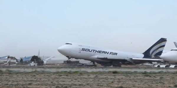 Αέρας σήκωσε σταθμευμένο αεροσκάφος 747