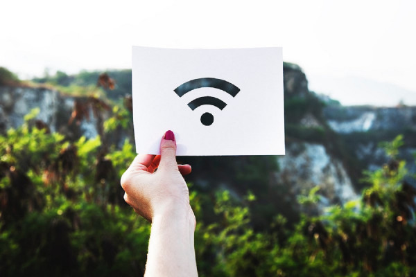 Ποιοι δήμοι θα έχουν δωρεάν WiFi - Η απόφαση της Ευρωπαϊκής Επιτροπής