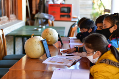 ΝΔ: Λάπτοπ στους μαθητές που έκαναν τηλεκπαίδευση σε καφενείο, βαρύτατες οι ευθύνες του ΣΥΡΙΖΑ