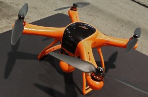 Παγκόσμιο ρεκόρ Γκίνες για 1.374 κινεζικά drones που πέταξαν ταυτόχρονα, αλλά απέτυχαν να συντονιστούν