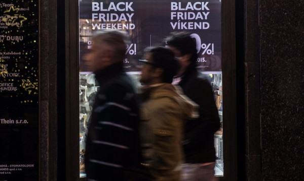 Black Friday 2017: Πότε θα «εορταστεί» η Μαύρη Παρασκευή στα καταστήματα