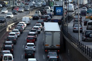 «Κυκλοφοριακό κομφούζιο» στους δρόμους της Αθήνας