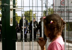 To υπουργείο μεταναστευτικής πολιτικής εκφράζει την θλίψη του για τον θάνατο της 4χρονης στη Θήβα