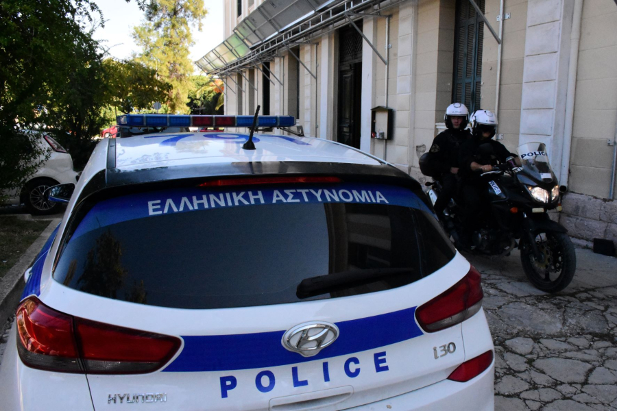 Θεσσαλονίκη: Απατεώνες πήγαν για... μαλλί και επιτέθηκαν στους αστυνομικούς που τους συνέλαβαν - Dnews