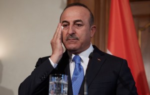 Βαθαίνει η κρίση μεταξύ ΗΠΑ- Τουρκίας: Αναβλήθηκε η επίσκεψη Τσαβούσογλου