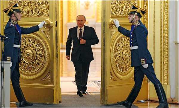 Δάνειο με αντάλλαγμα περιουσιακά στοιχεία θα προσφέρει ο Πούτιν στον Τσίπρα